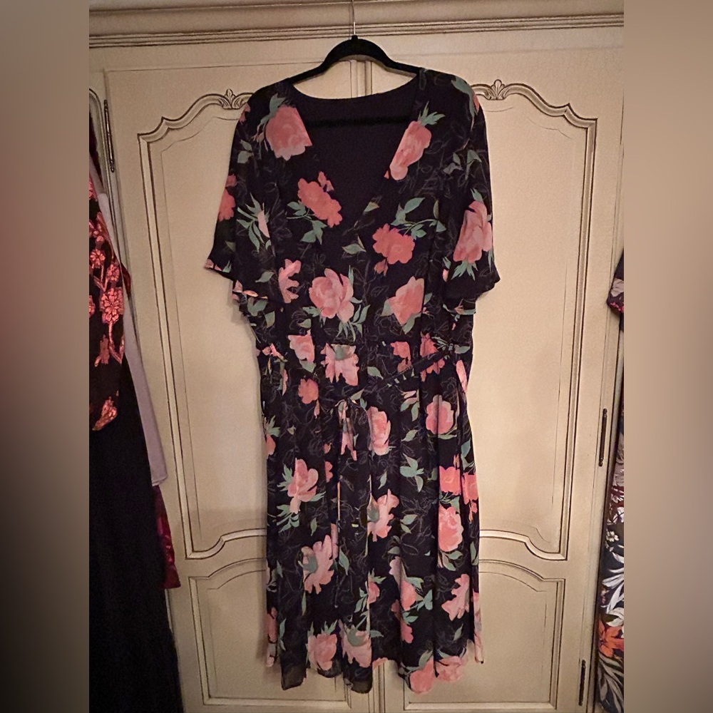 BloomChic 28 Black Floral Midi Dress - Picture 2 of 5